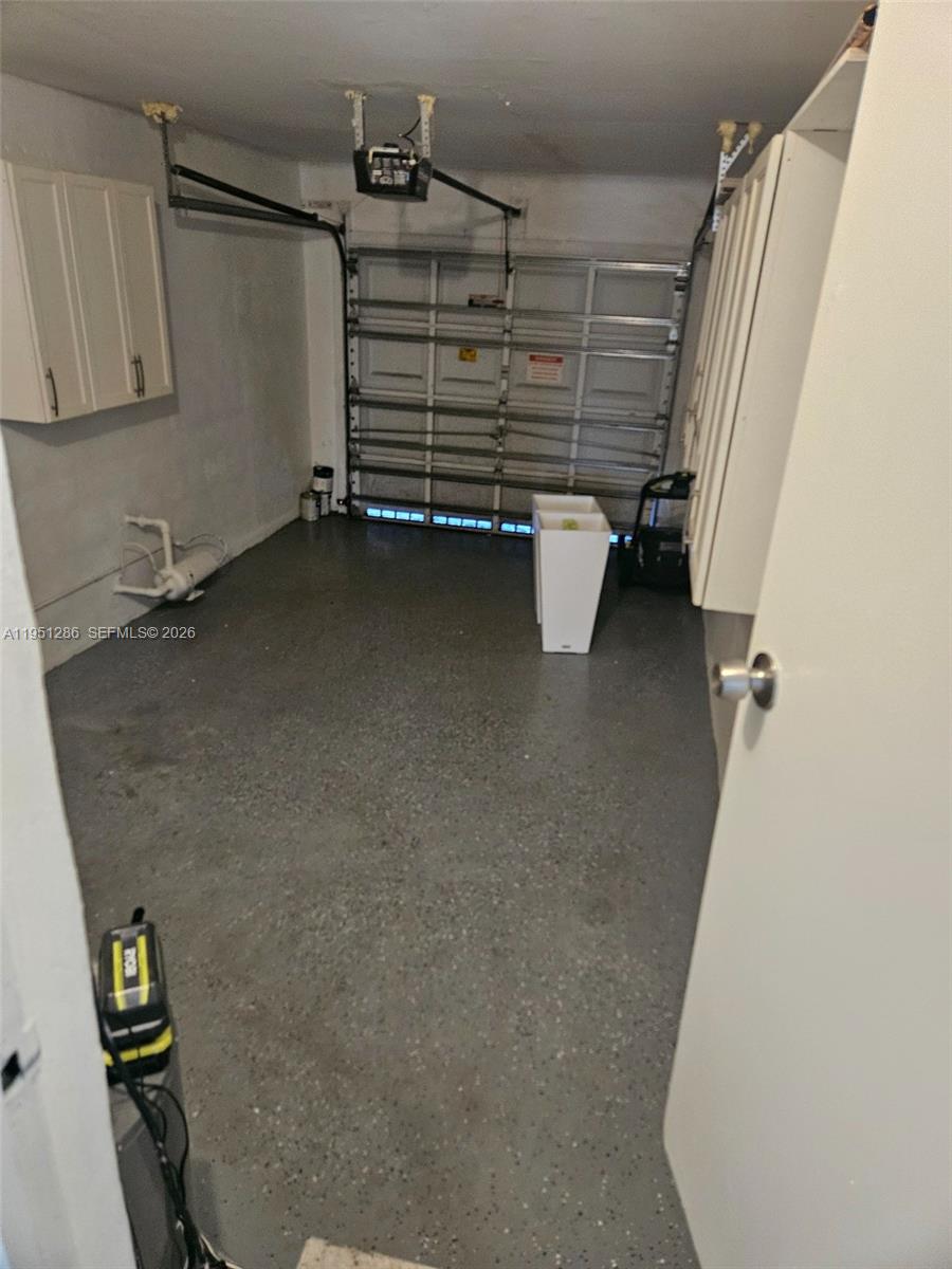 BISCAYNE VILLAGE HEIGHTS - Residential