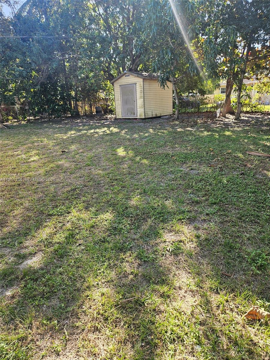 BISCAYNE VILLAGE HEIGHTS - Residential