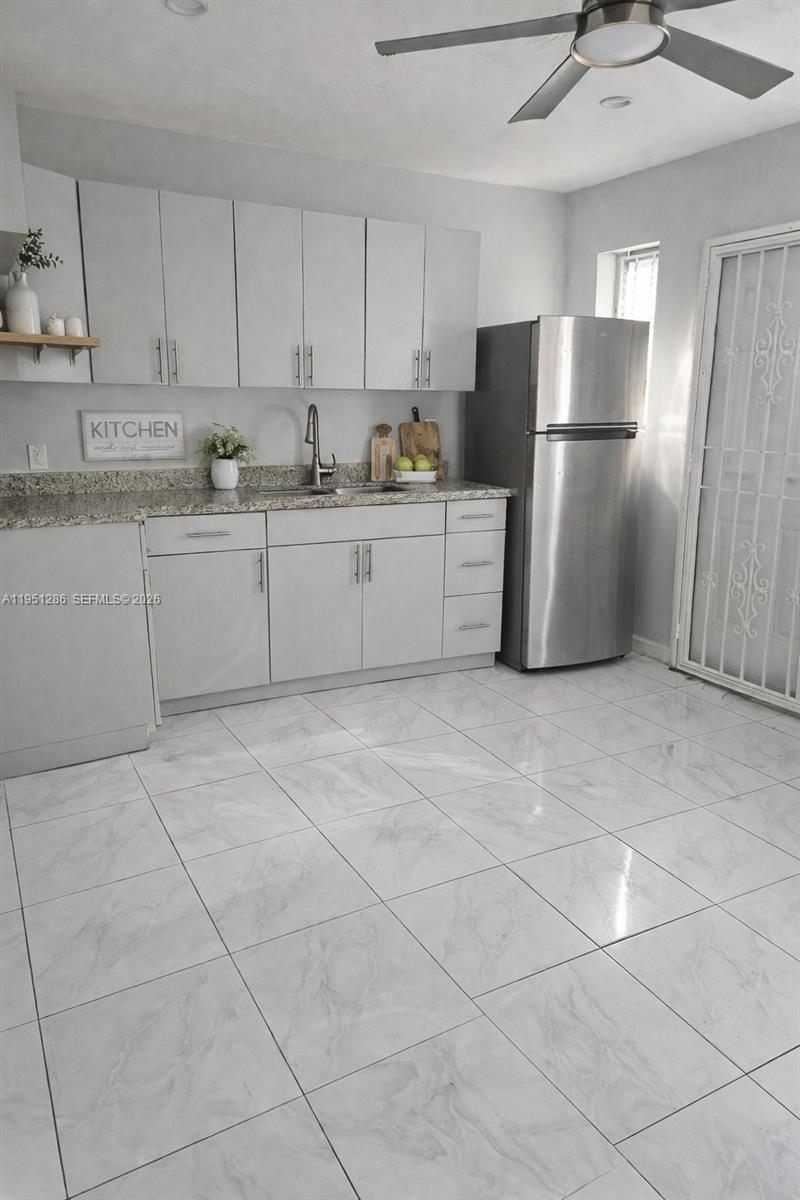 BISCAYNE VILLAGE HEIGHTS - Residential