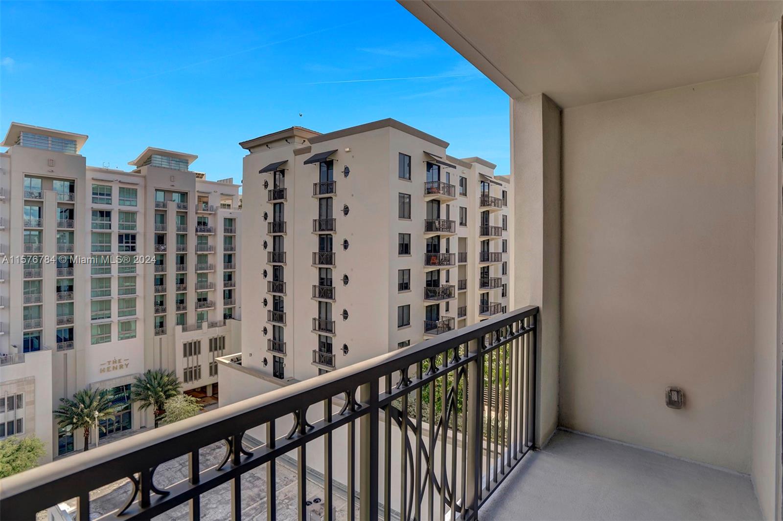 MERRICK MANOR - Residential Lease
