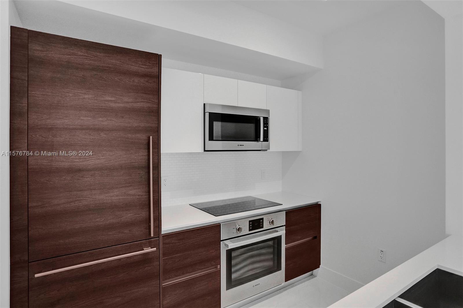MERRICK MANOR - Residential Lease