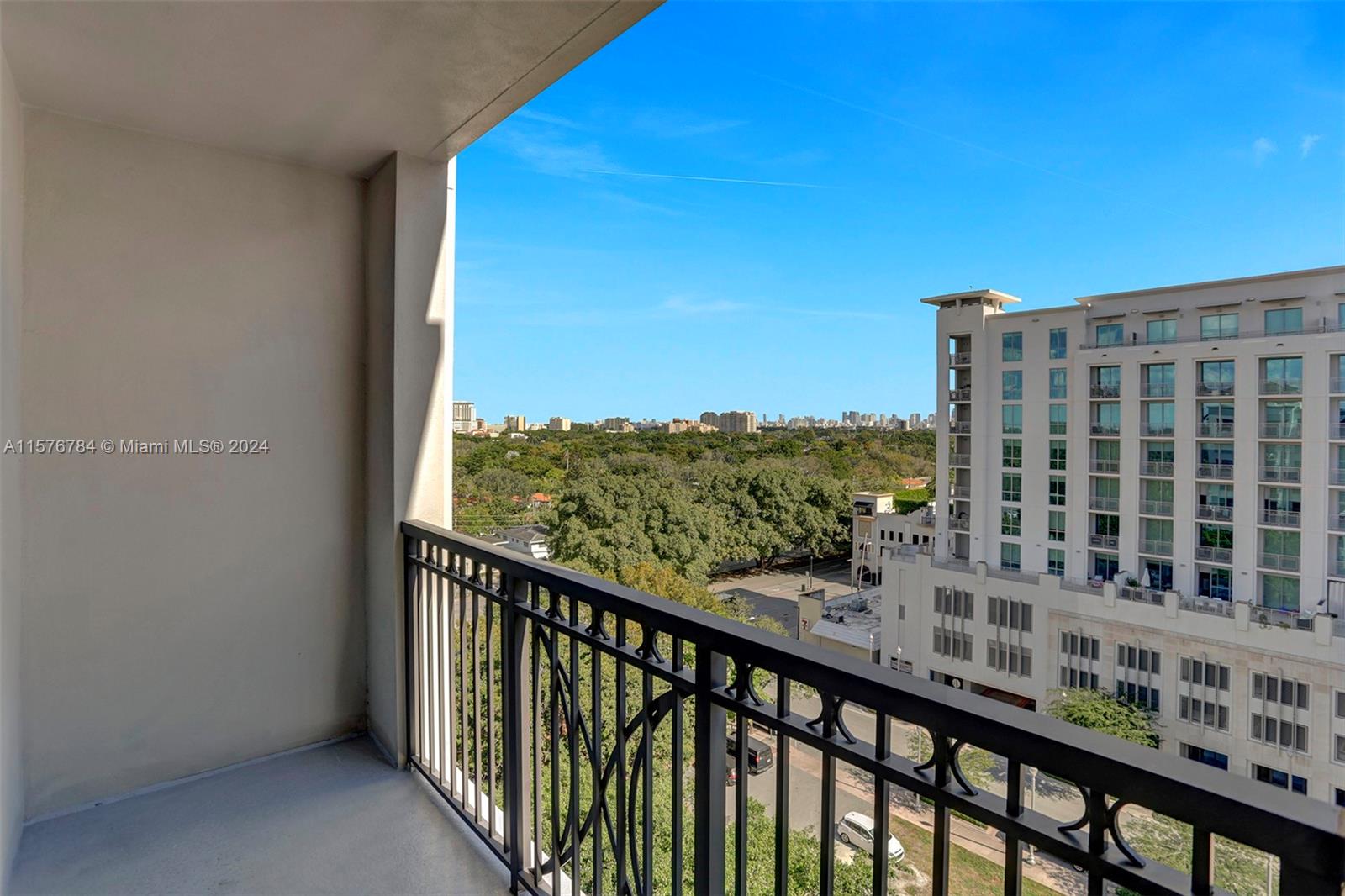 MERRICK MANOR - Residential Lease