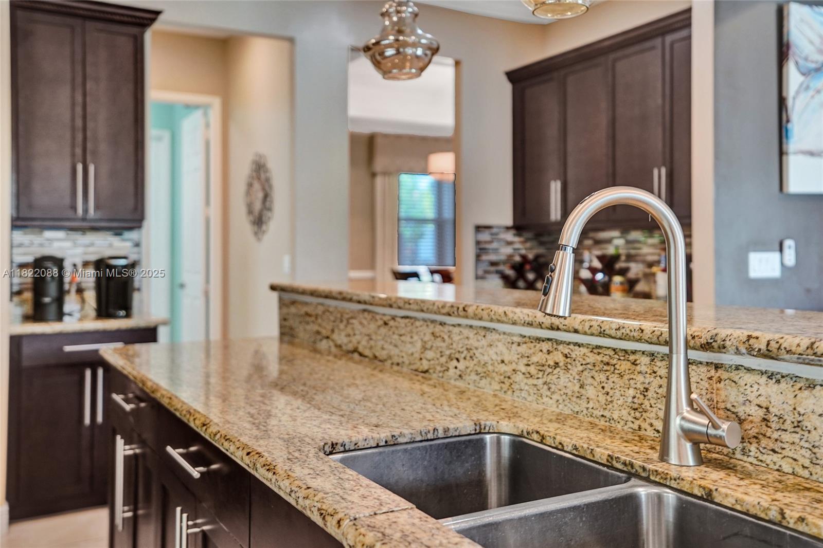 DILLRUN ESTATES - Residential Lease