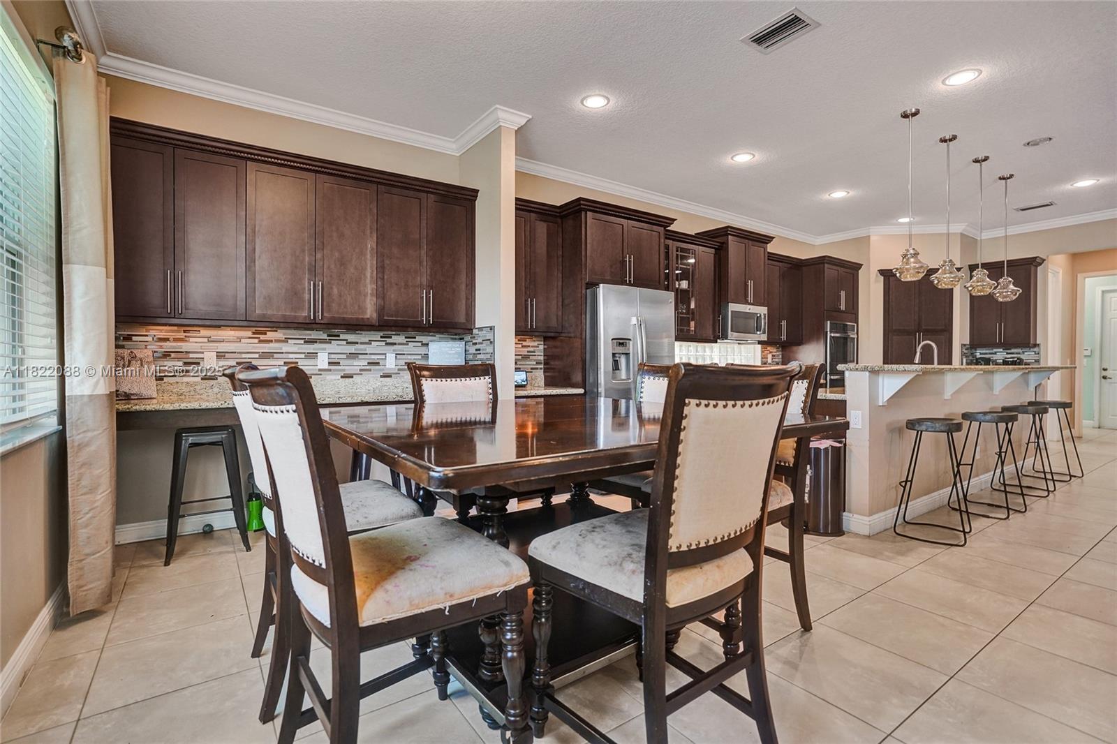 DILLRUN ESTATES - Residential Lease