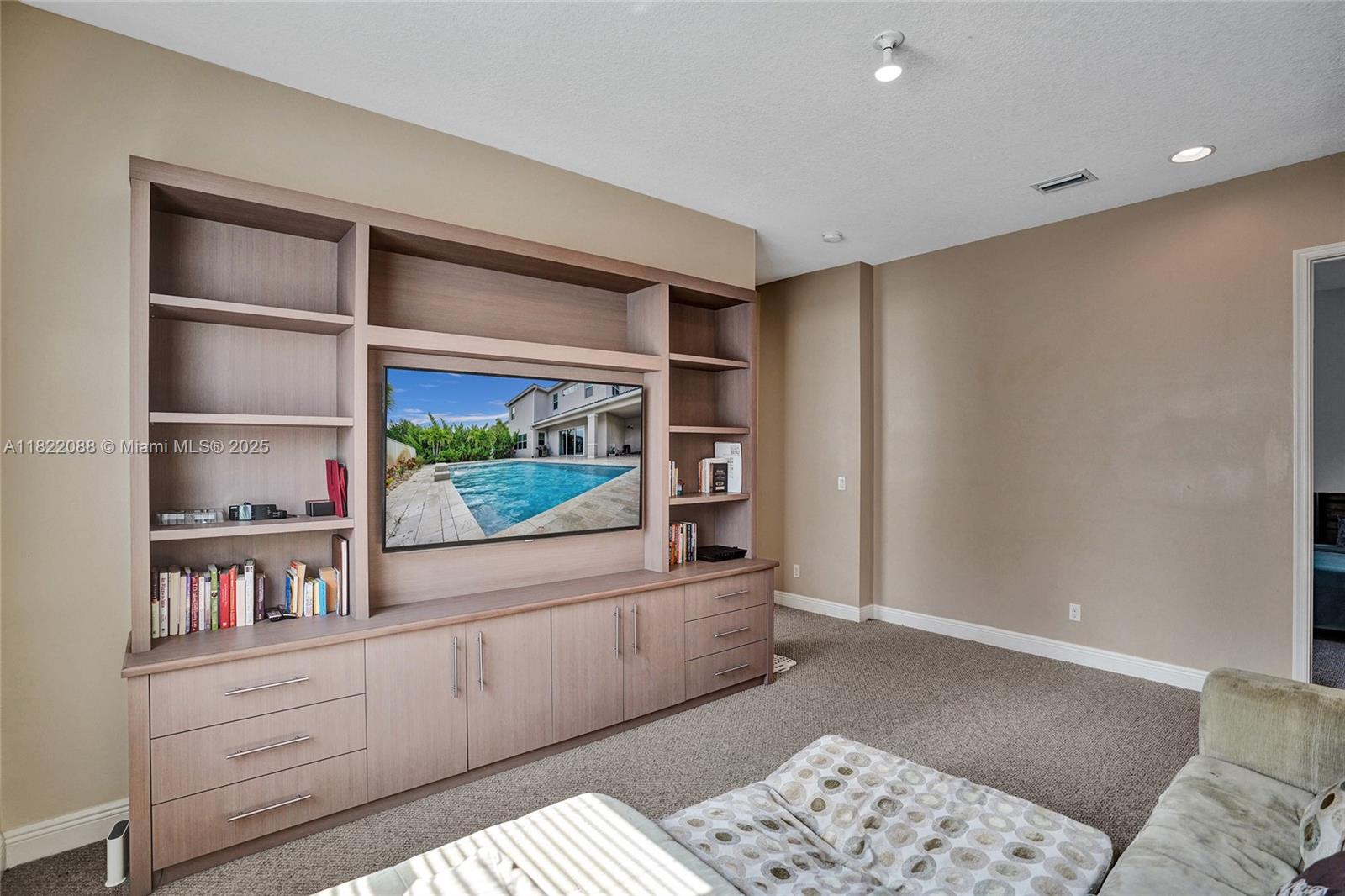 DILLRUN ESTATES - Residential Lease