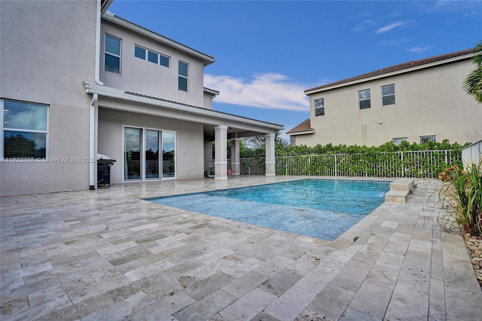 DILLRUN ESTATES - Residential Lease