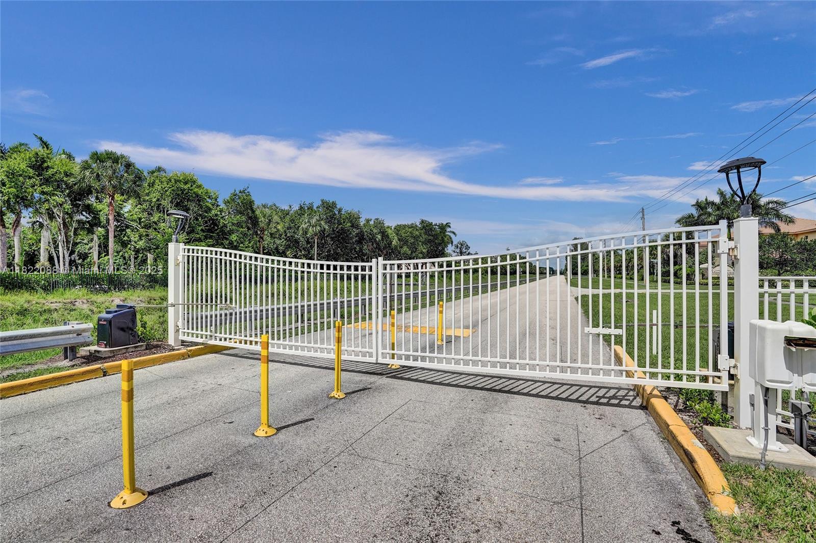 DILLRUN ESTATES - Residential Lease