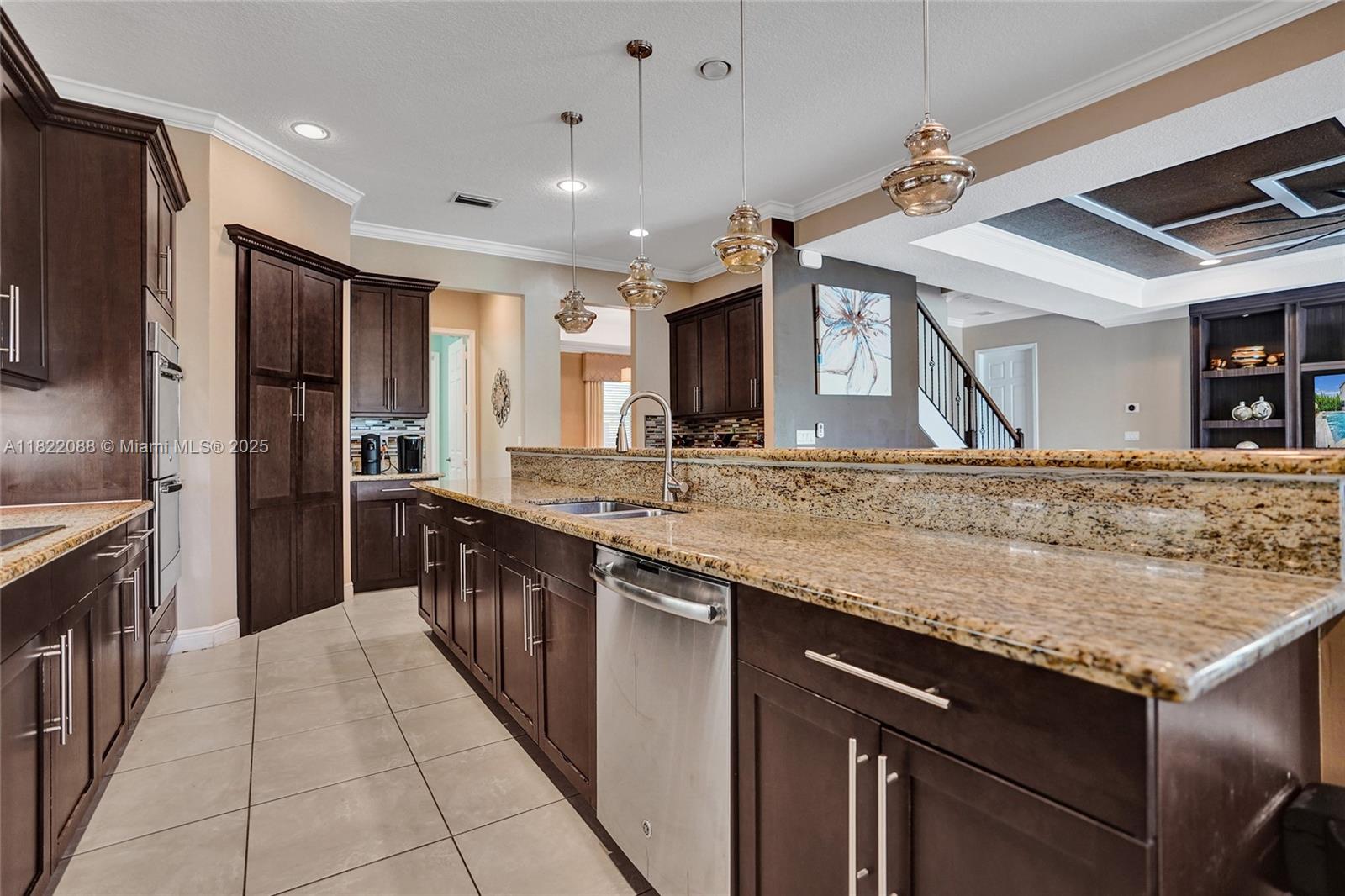 DILLRUN ESTATES - Residential Lease
