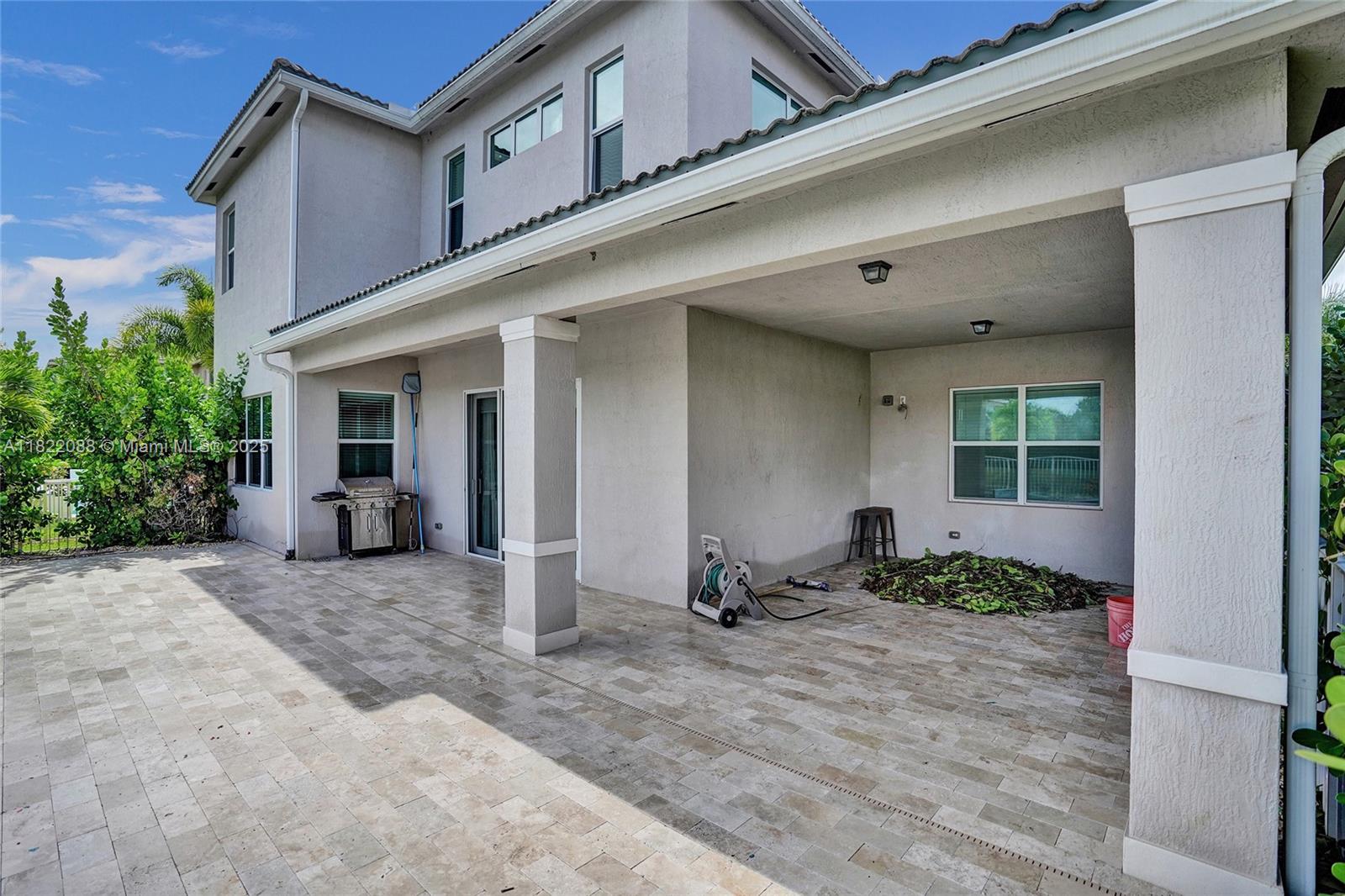 DILLRUN ESTATES - Residential Lease