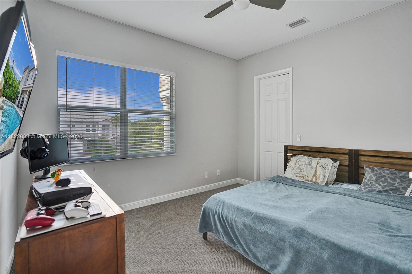 DILLRUN ESTATES - Residential Lease
