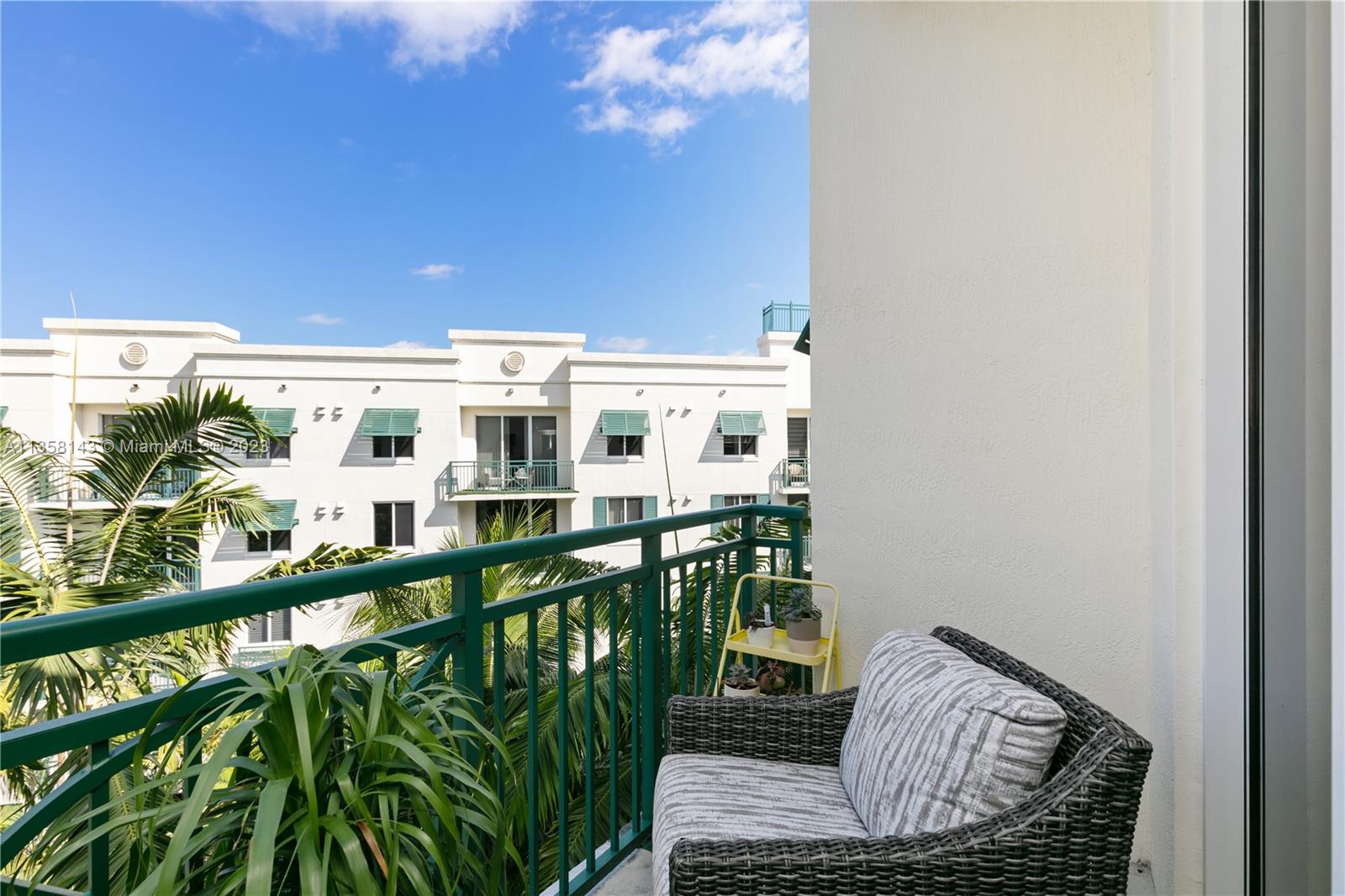 VERANDA CONDO - Residential