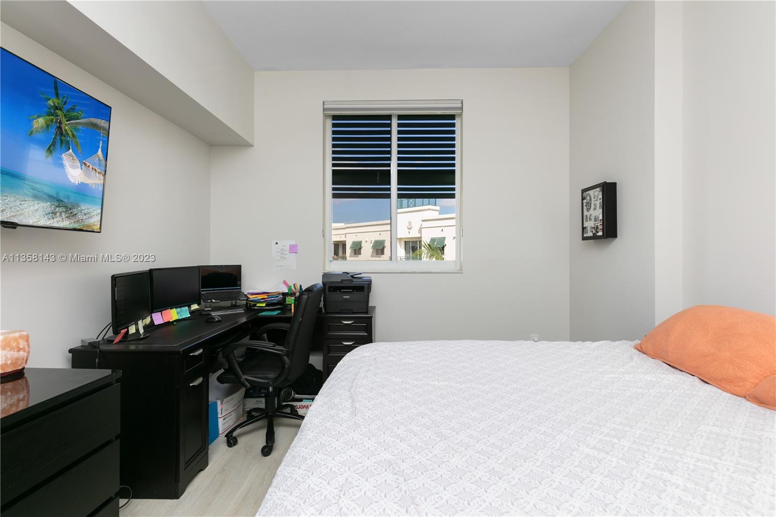 VERANDA CONDO - Residential