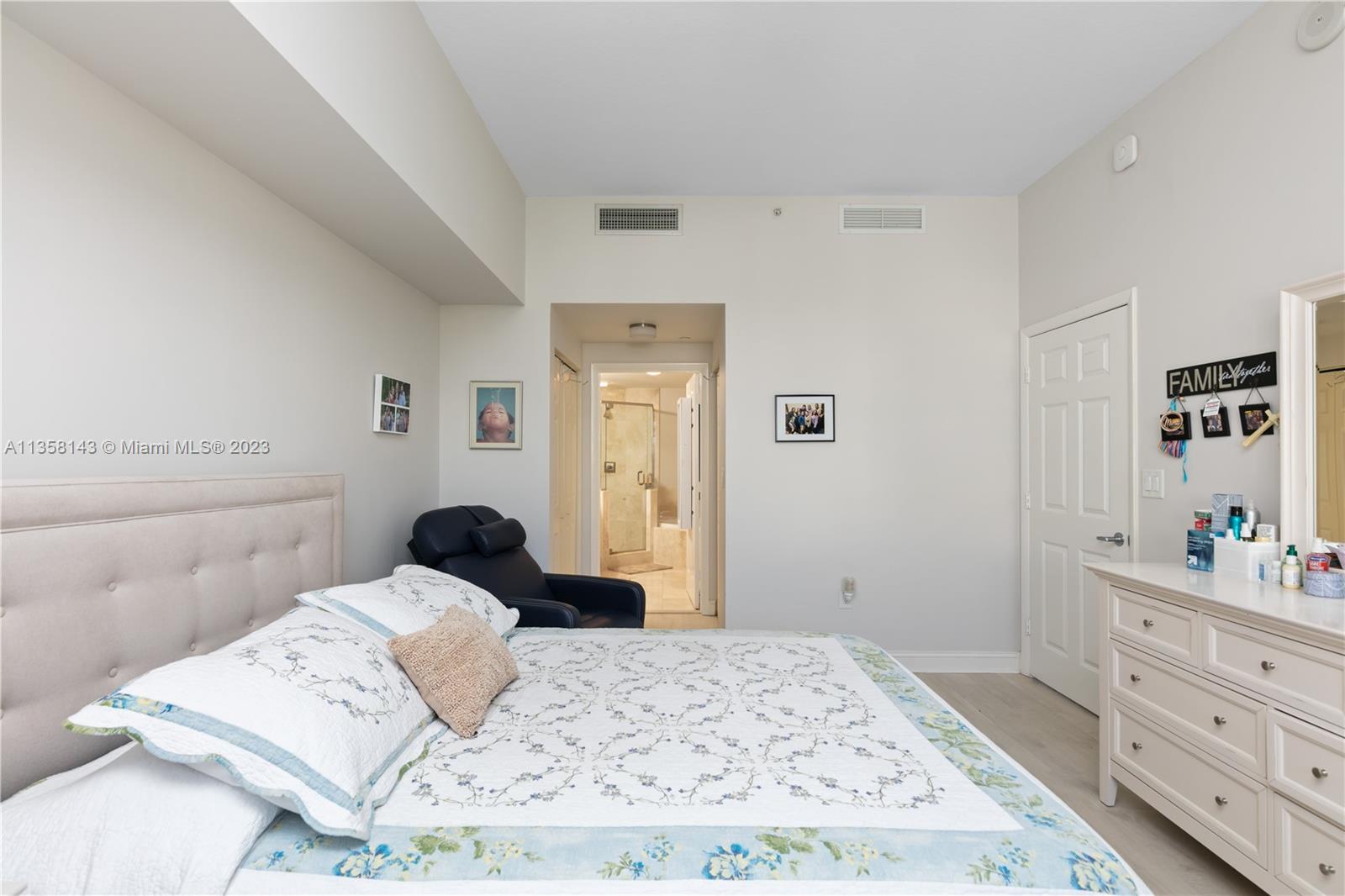 VERANDA CONDO - Residential