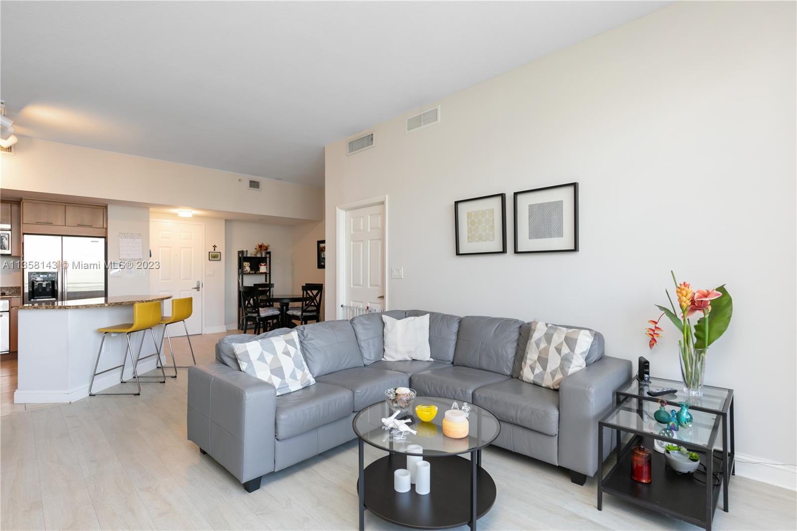 VERANDA CONDO - Residential