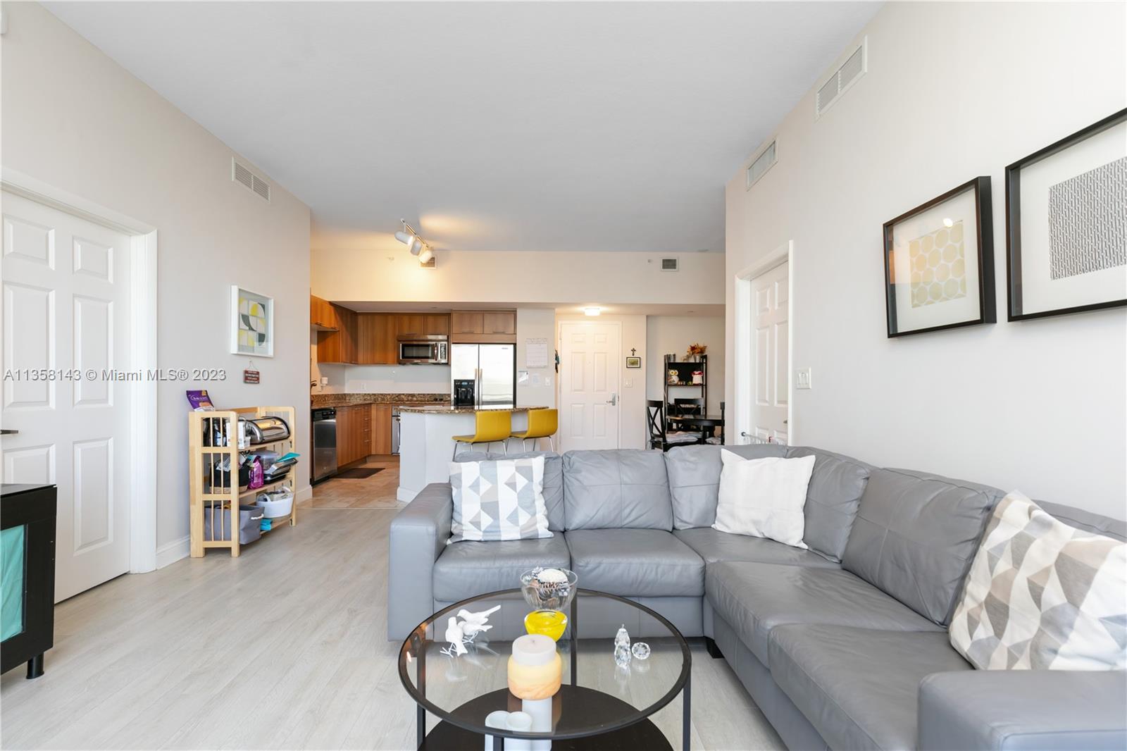 VERANDA CONDO - Residential