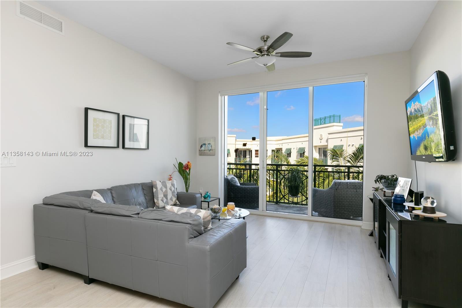 VERANDA CONDO - Residential