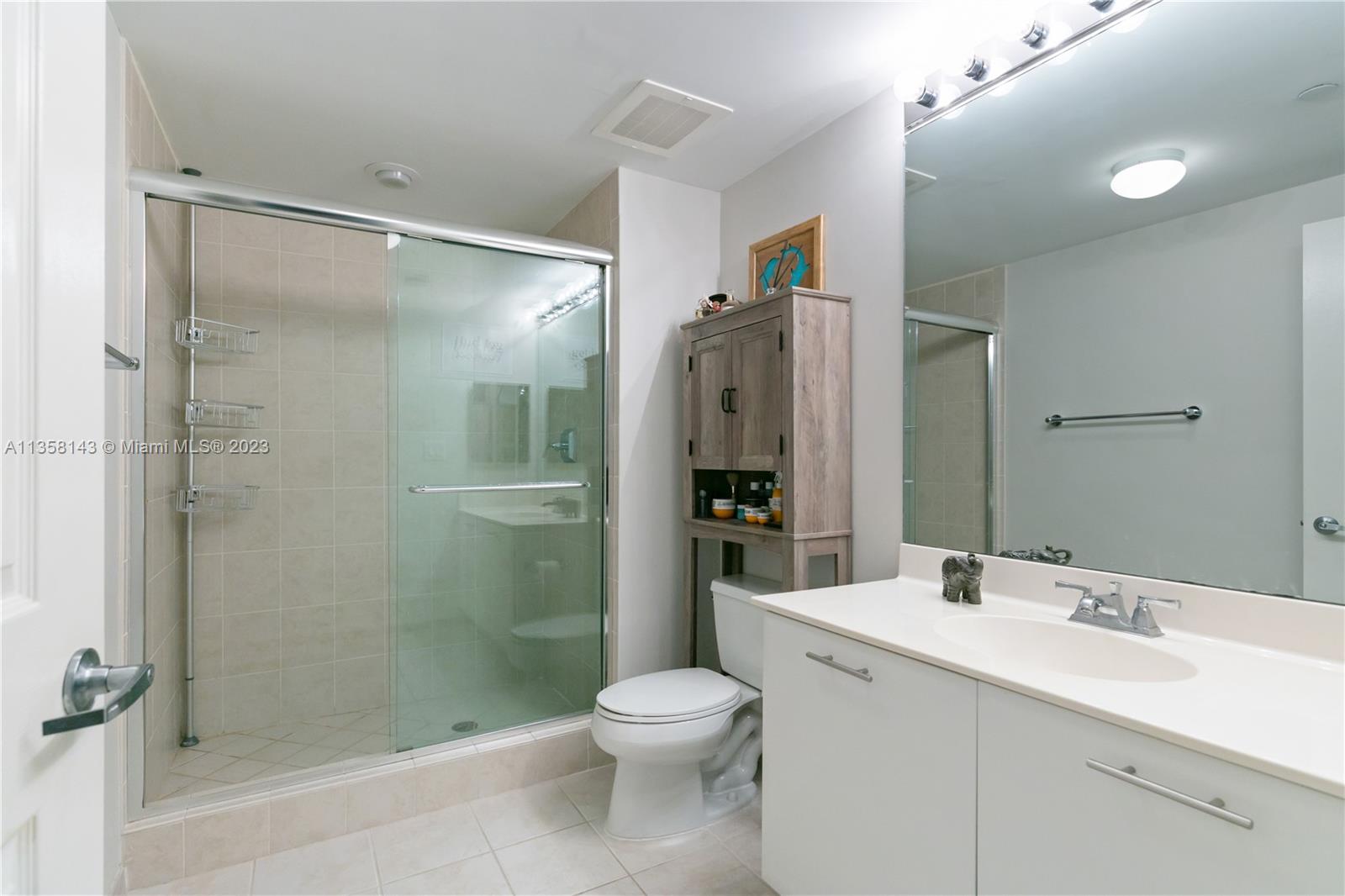 VERANDA CONDO - Residential