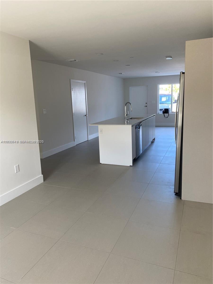 2535 NE 193rd St 3108