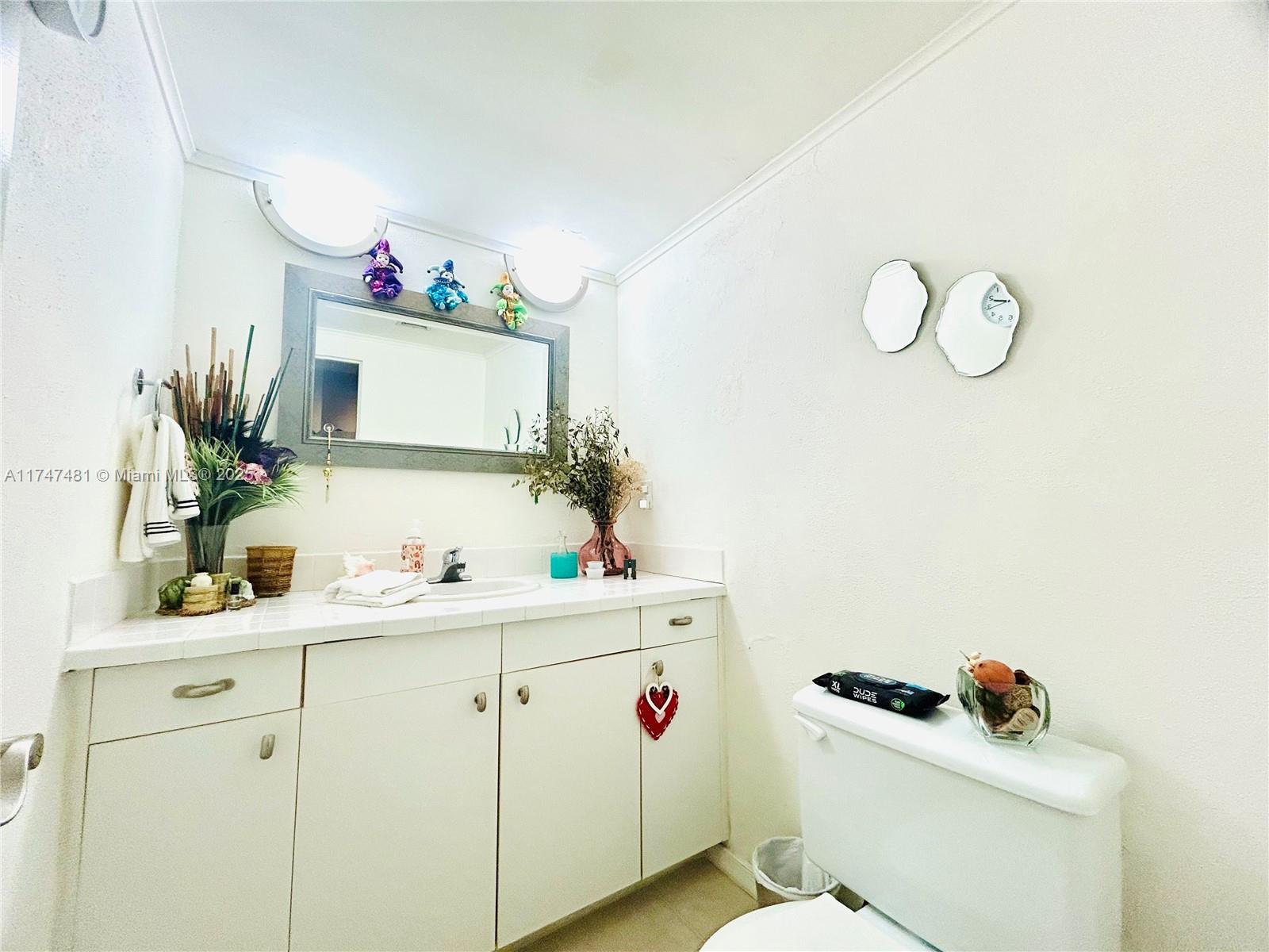 KENNEDY HOUSE CONDO - Residential