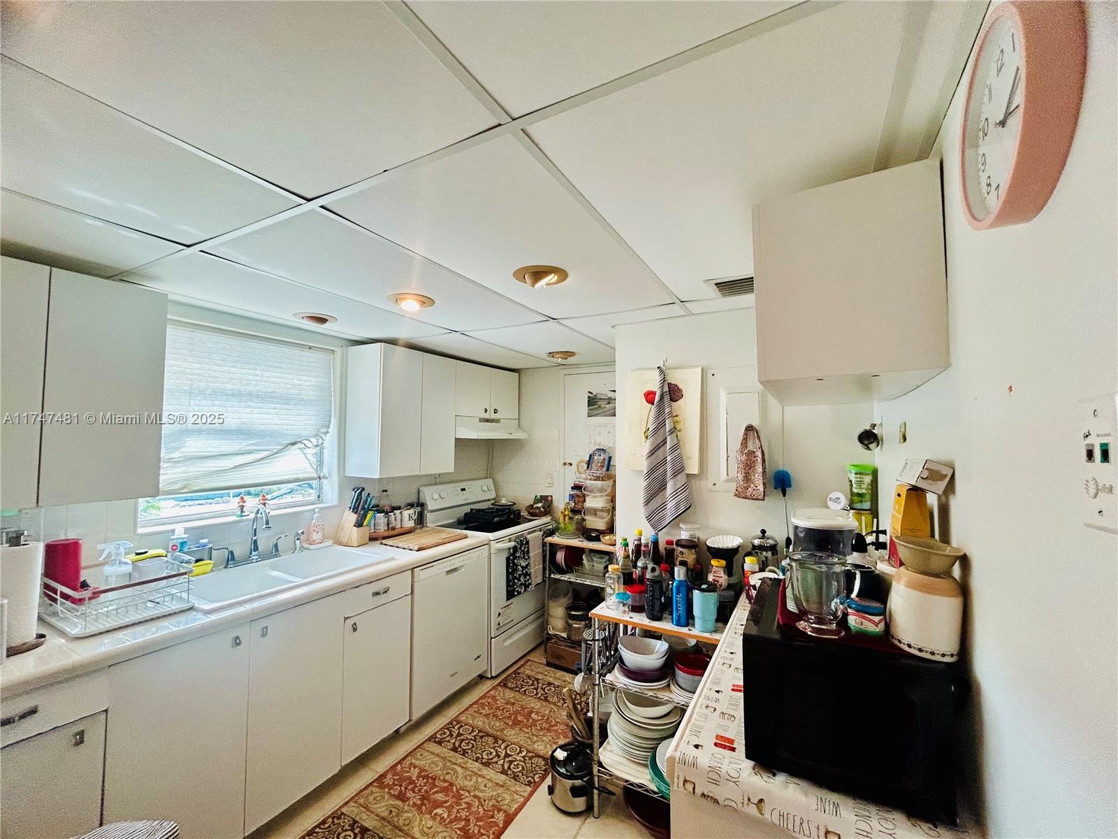 KENNEDY HOUSE CONDO - Residential