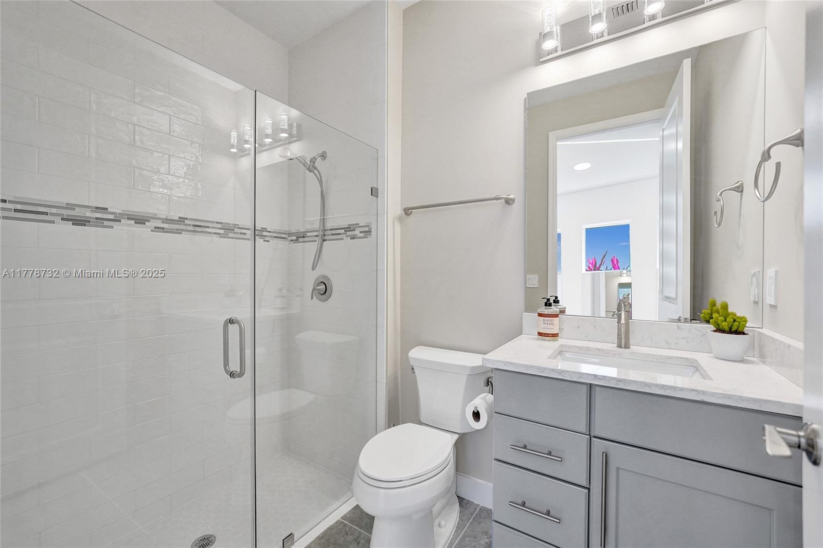 HILLCREST COUNTRY CLUB SO - Residential