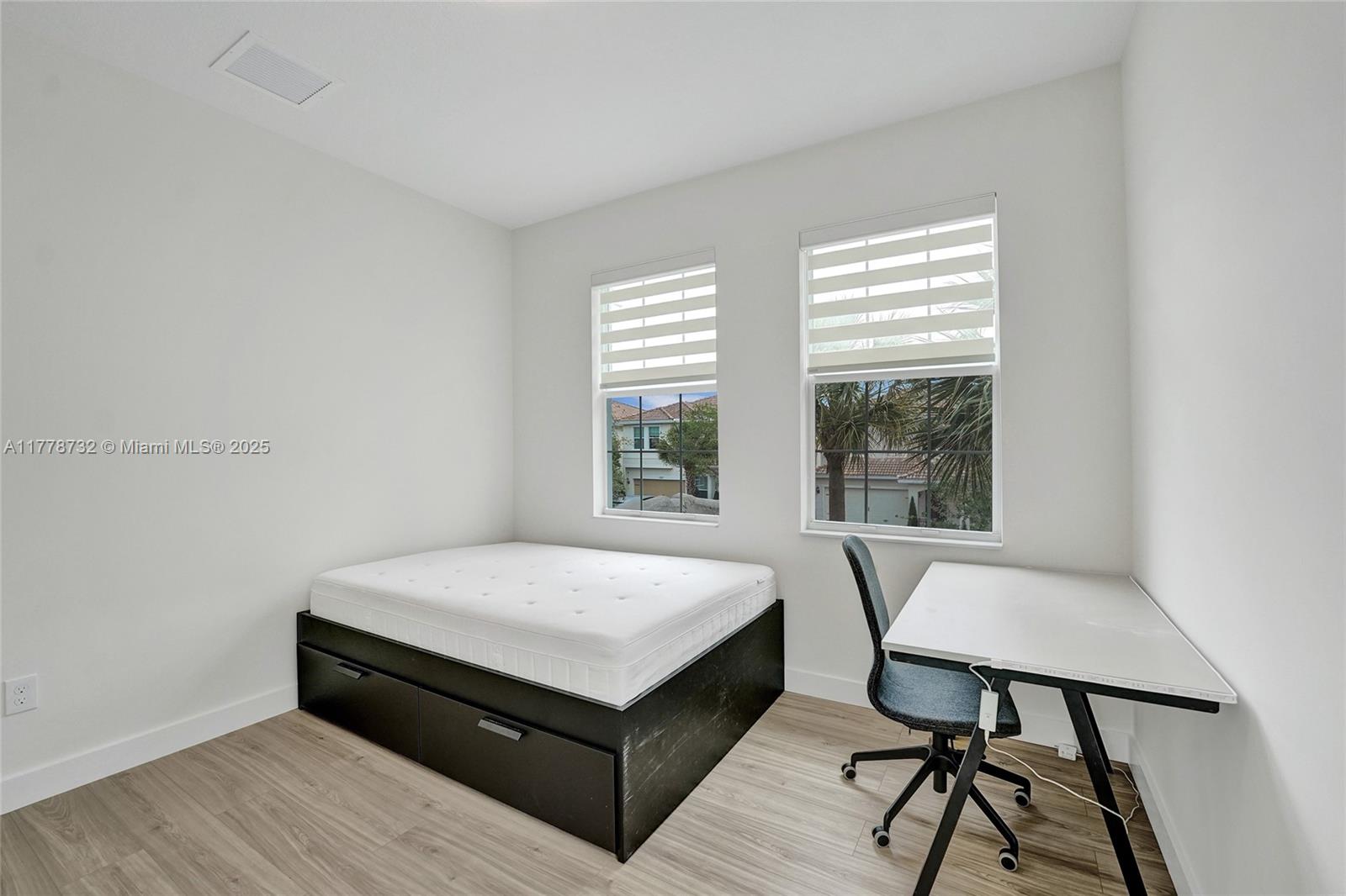 HILLCREST COUNTRY CLUB SO - Residential