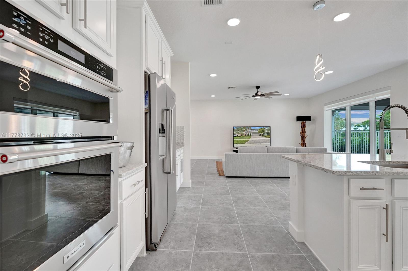 HILLCREST COUNTRY CLUB SO - Residential