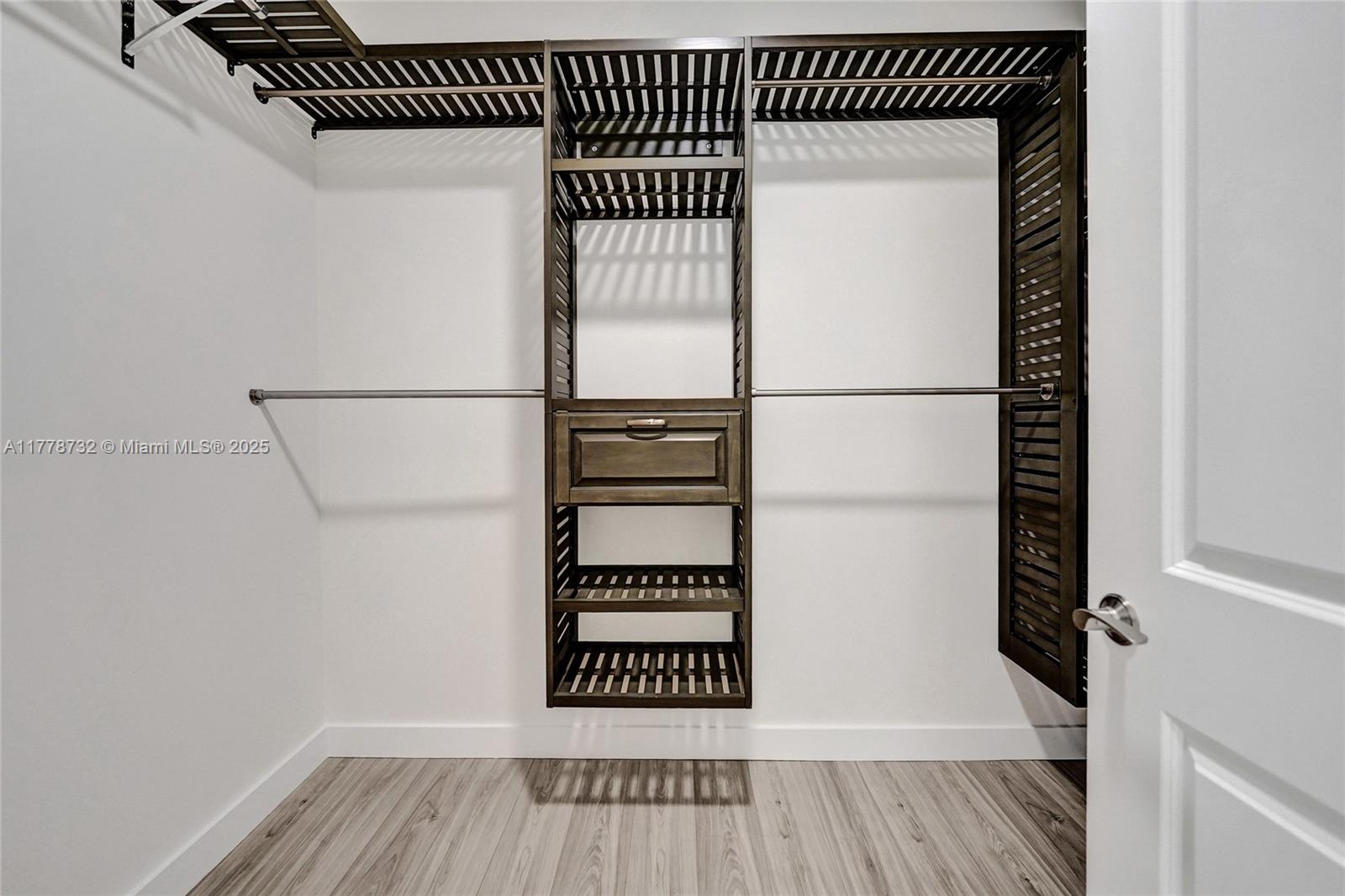 HILLCREST COUNTRY CLUB SO - Residential