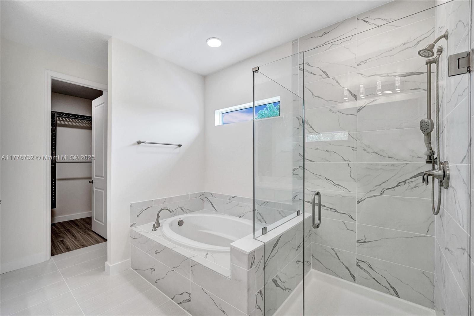 HILLCREST COUNTRY CLUB SO - Residential