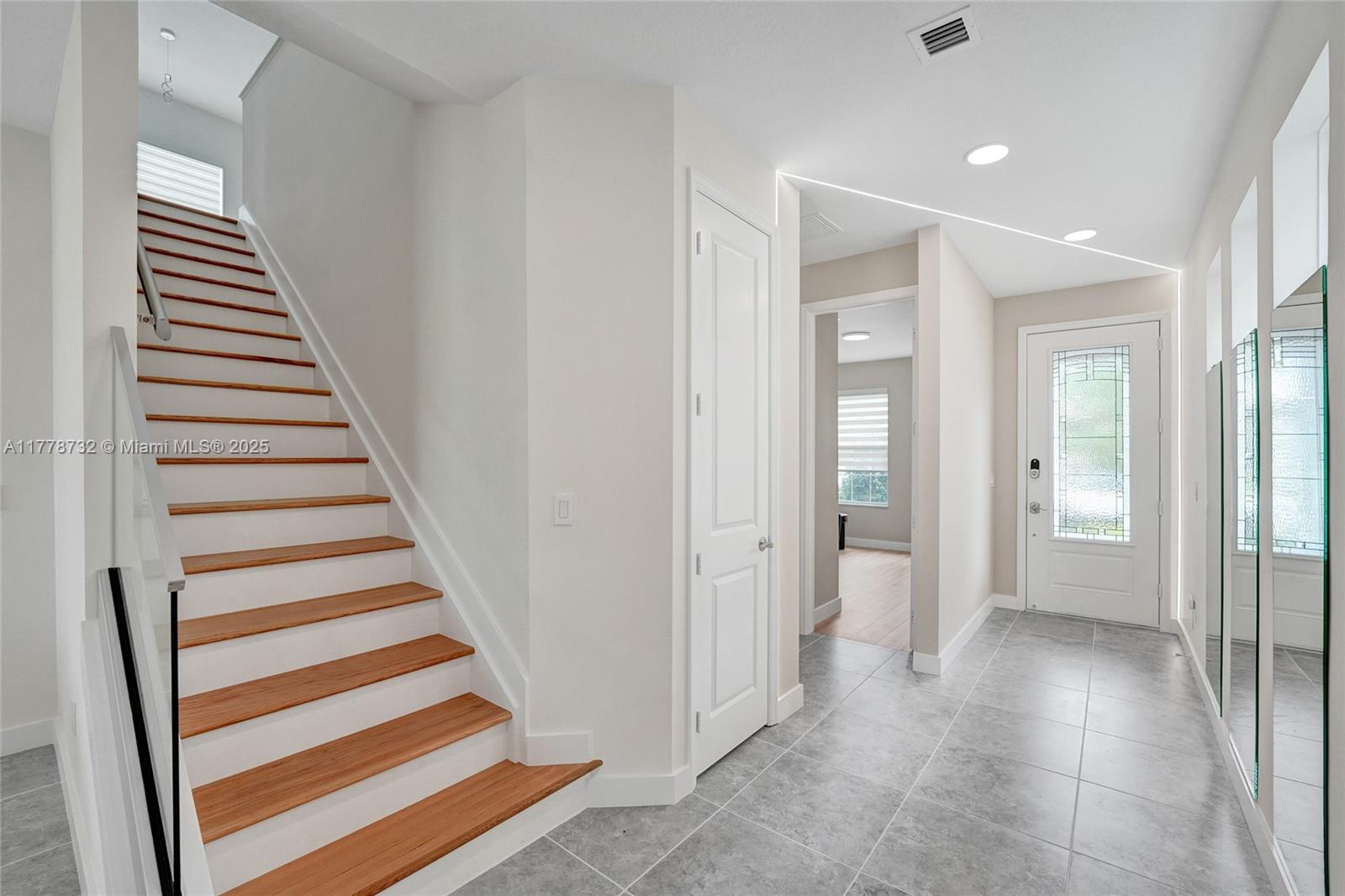 HILLCREST COUNTRY CLUB SO - Residential