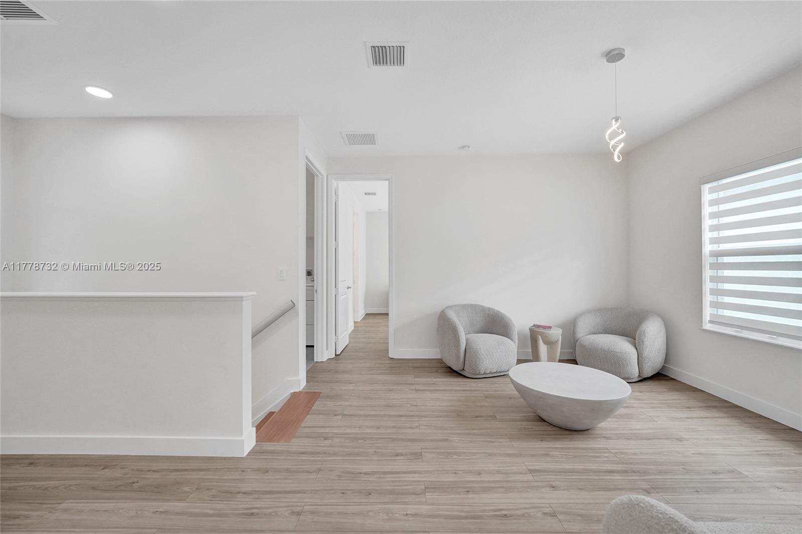 HILLCREST COUNTRY CLUB SO - Residential