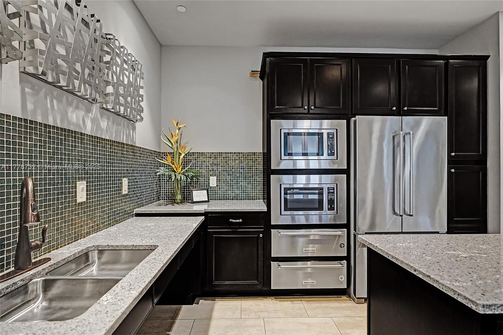 HILLCREST COUNTRY CLUB SO - Residential