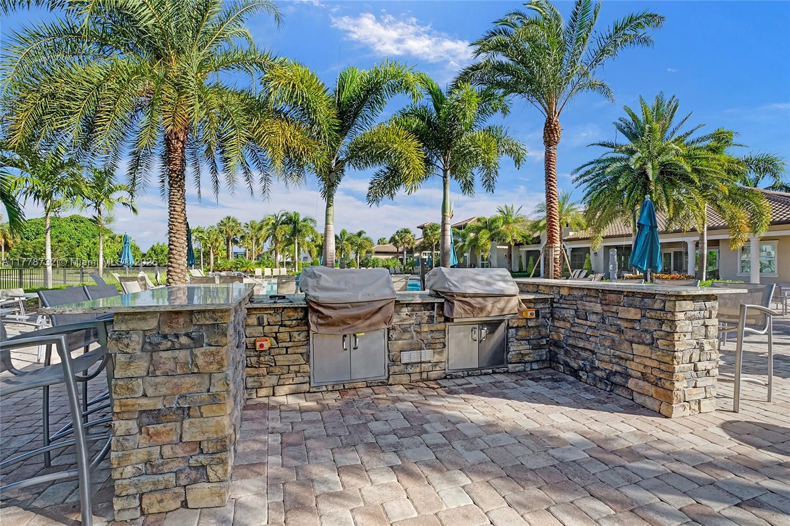 HILLCREST COUNTRY CLUB SO - Residential