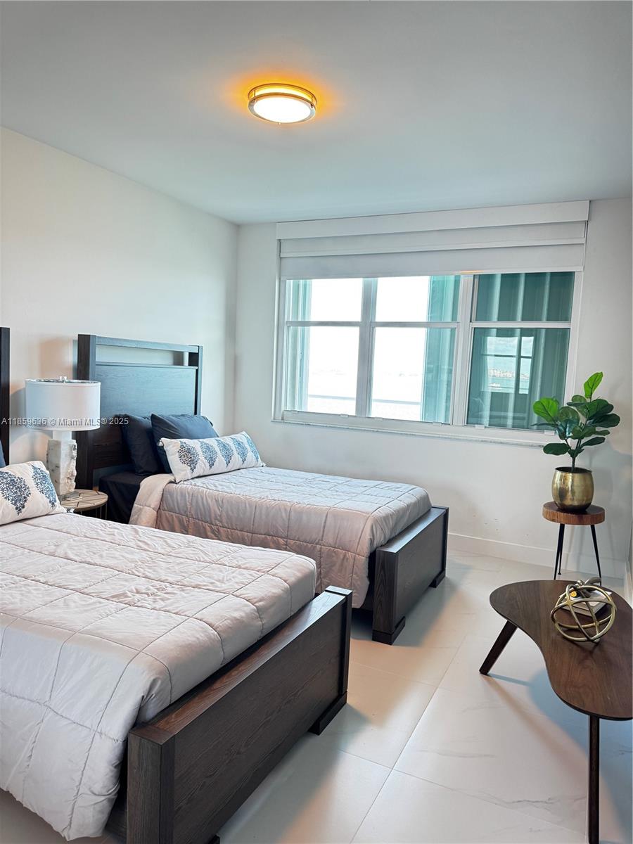 ST LOUIS CONDO - Residential Lease