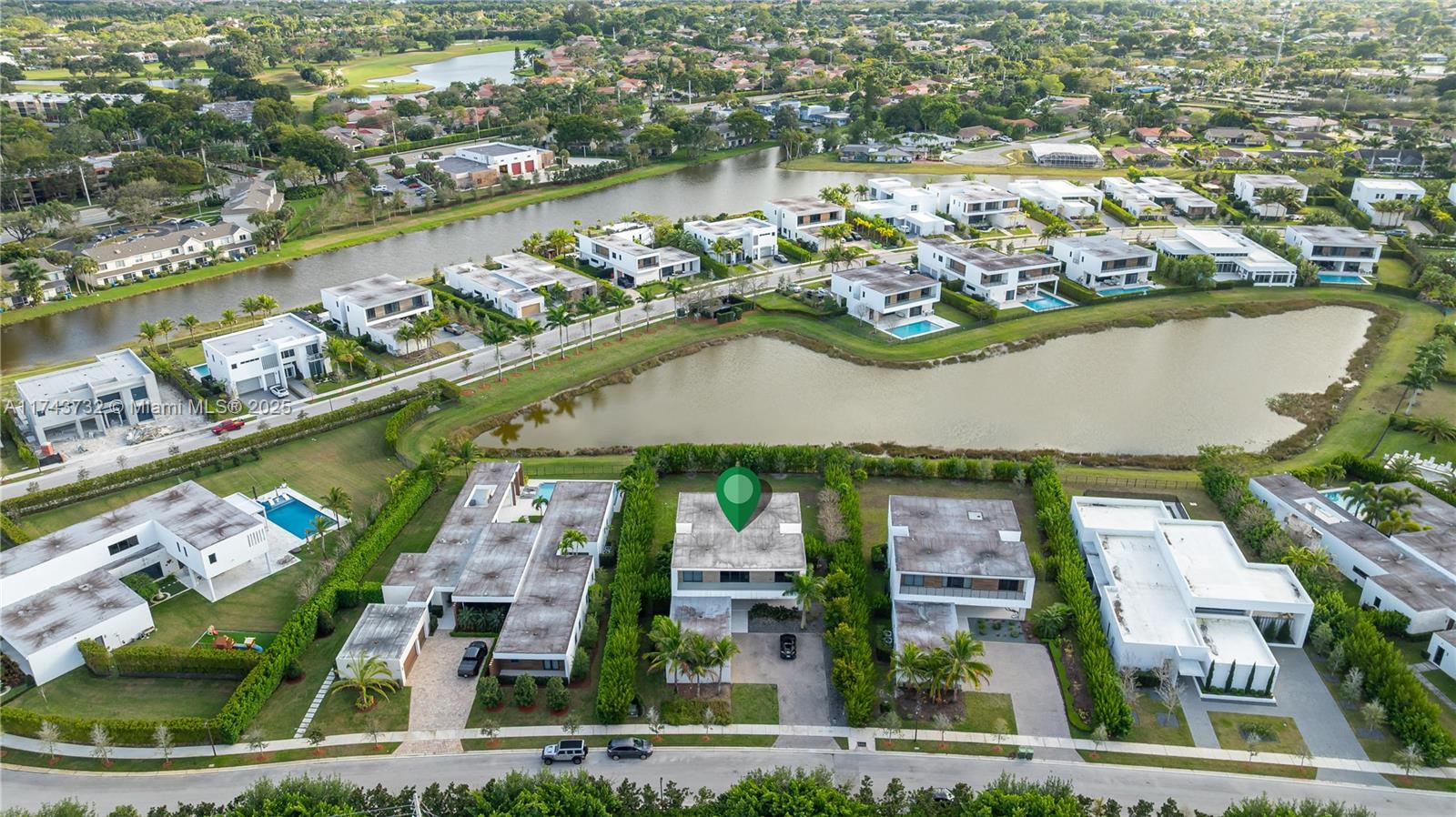WESTON ESTATES - Residential