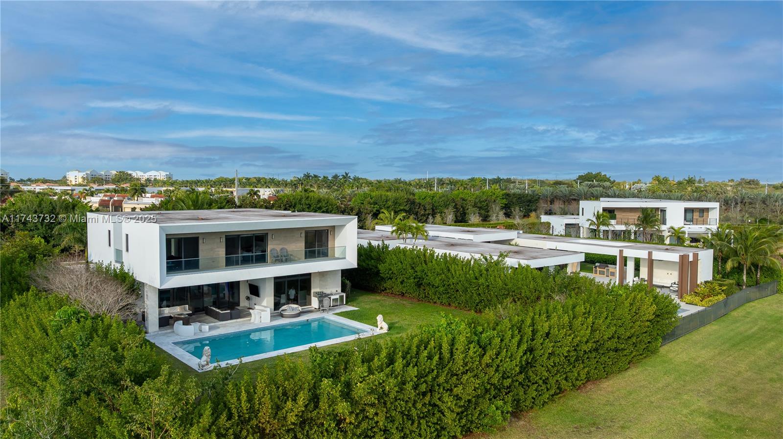 WESTON ESTATES - Residential