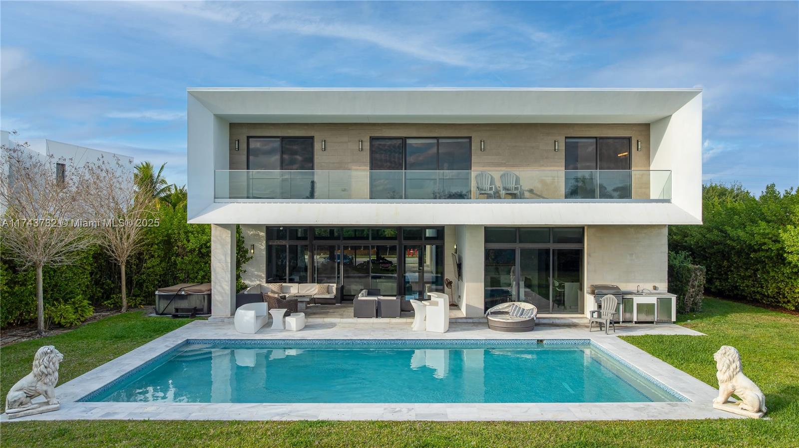 WESTON ESTATES - Residential