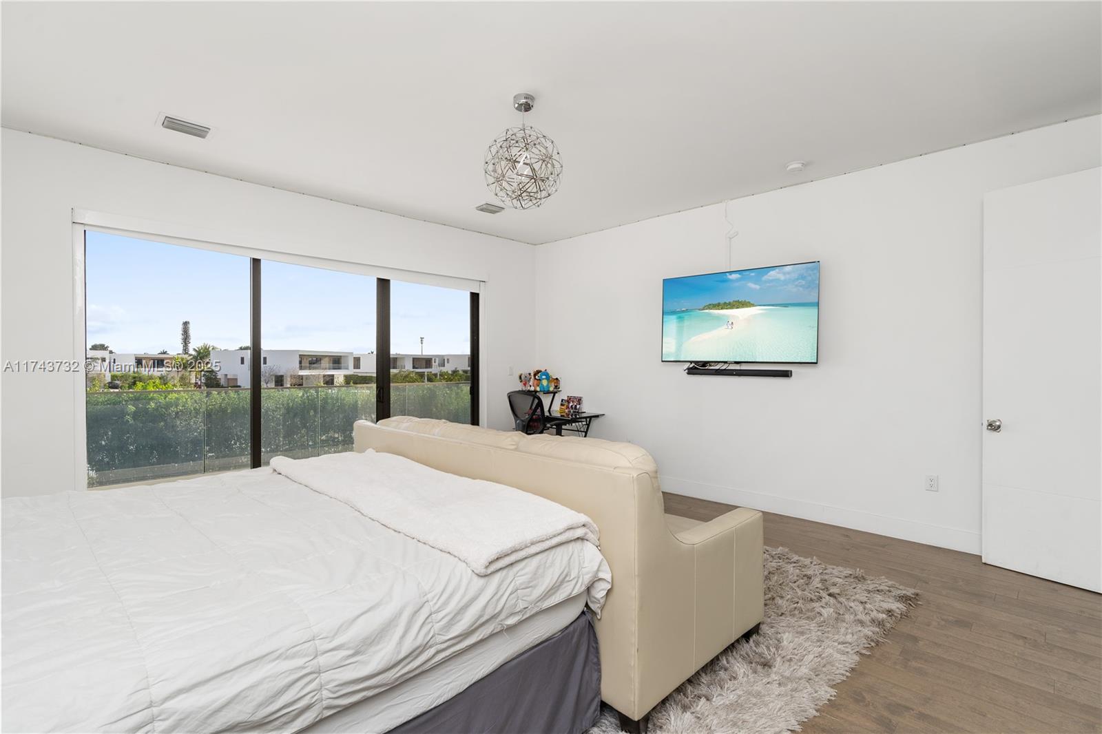 WESTON ESTATES - Residential