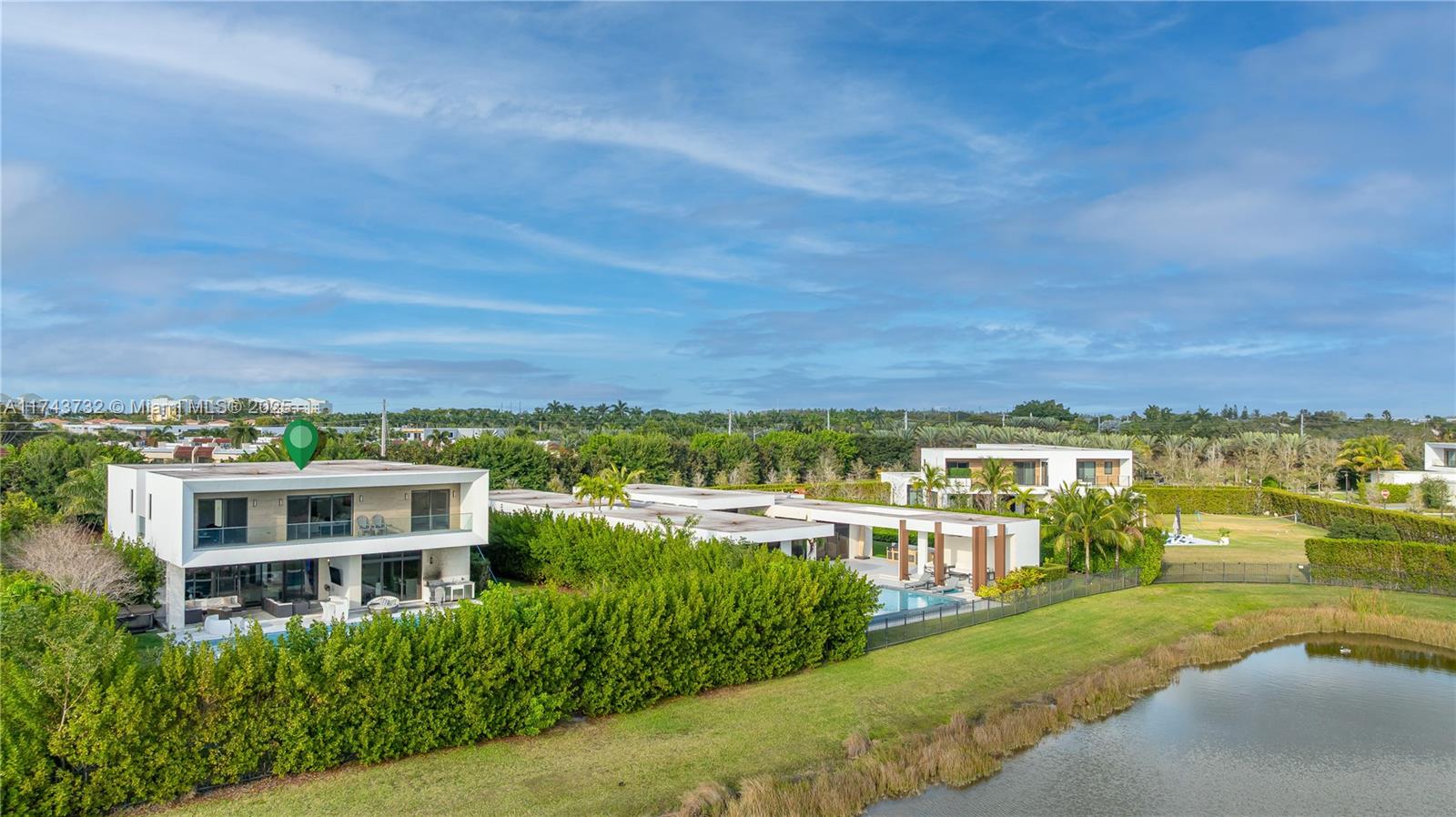 WESTON ESTATES - Residential