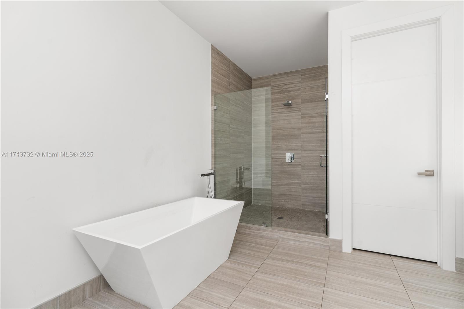 WESTON ESTATES - Residential