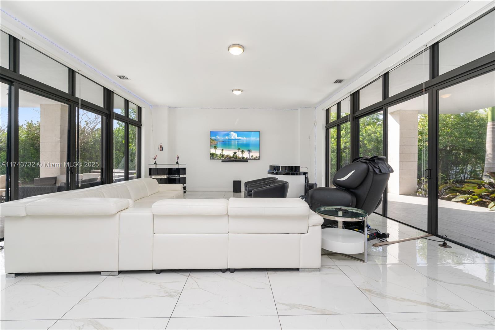 WESTON ESTATES - Residential