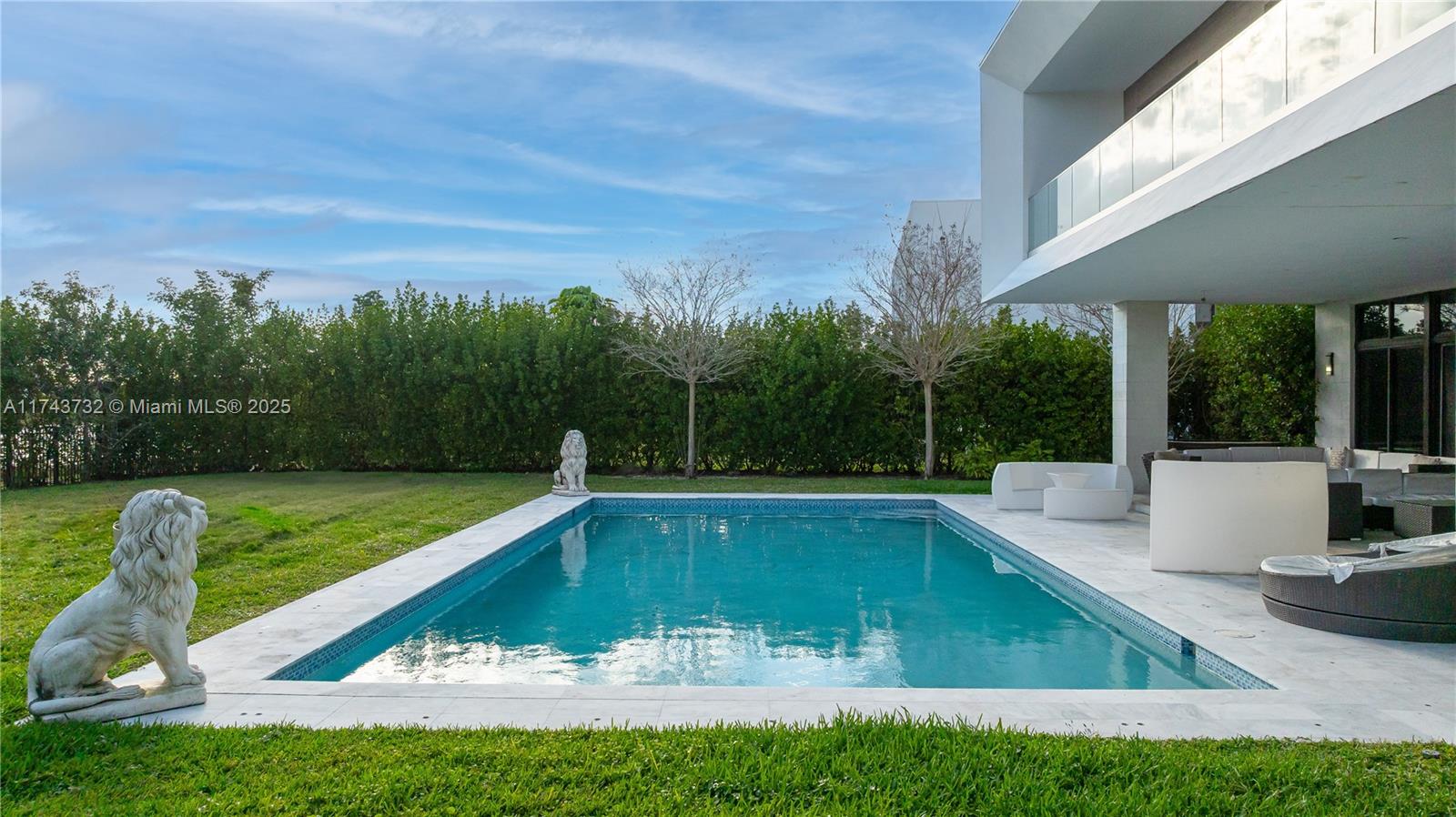 WESTON ESTATES - Residential