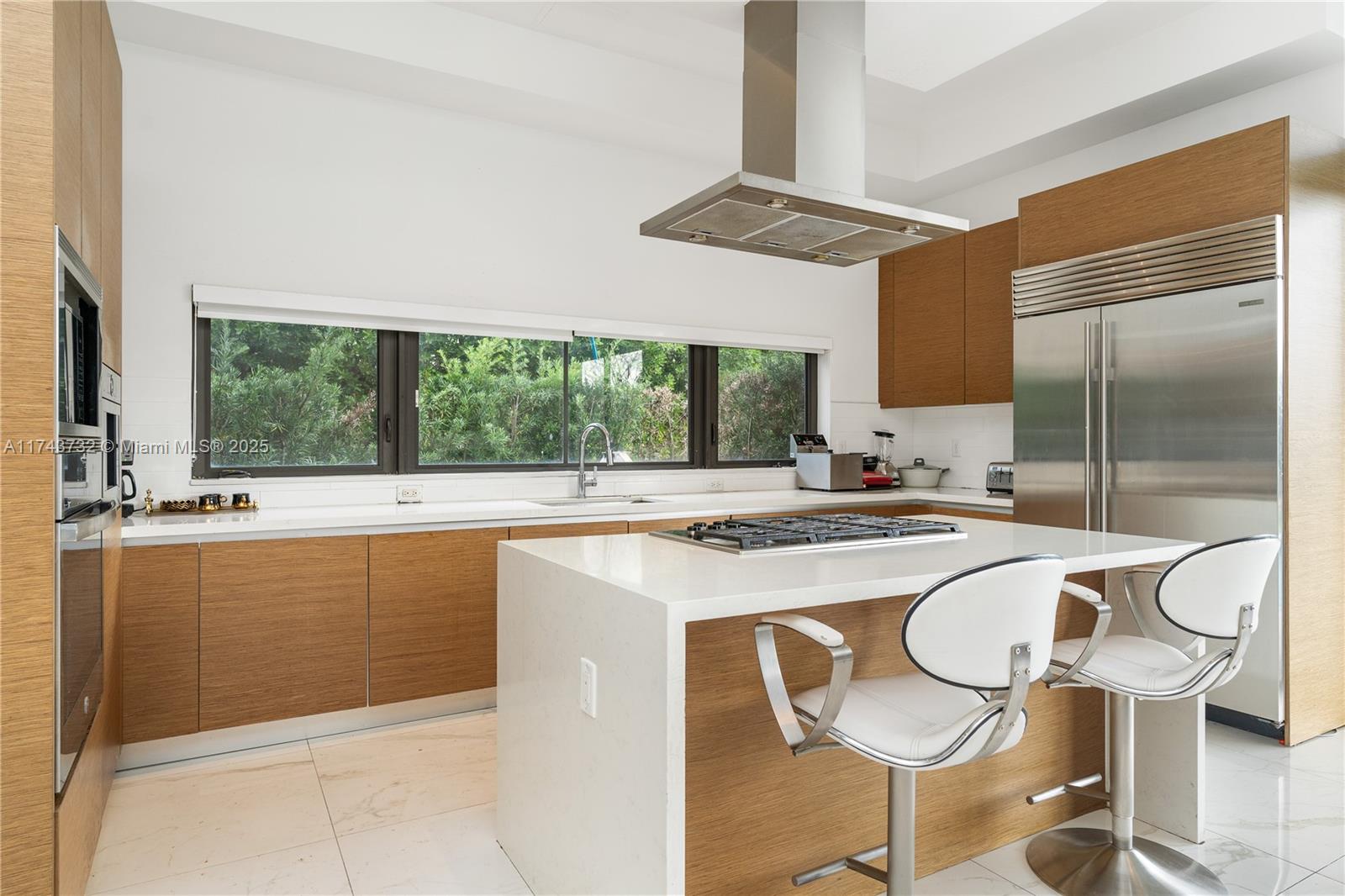 WESTON ESTATES - Residential