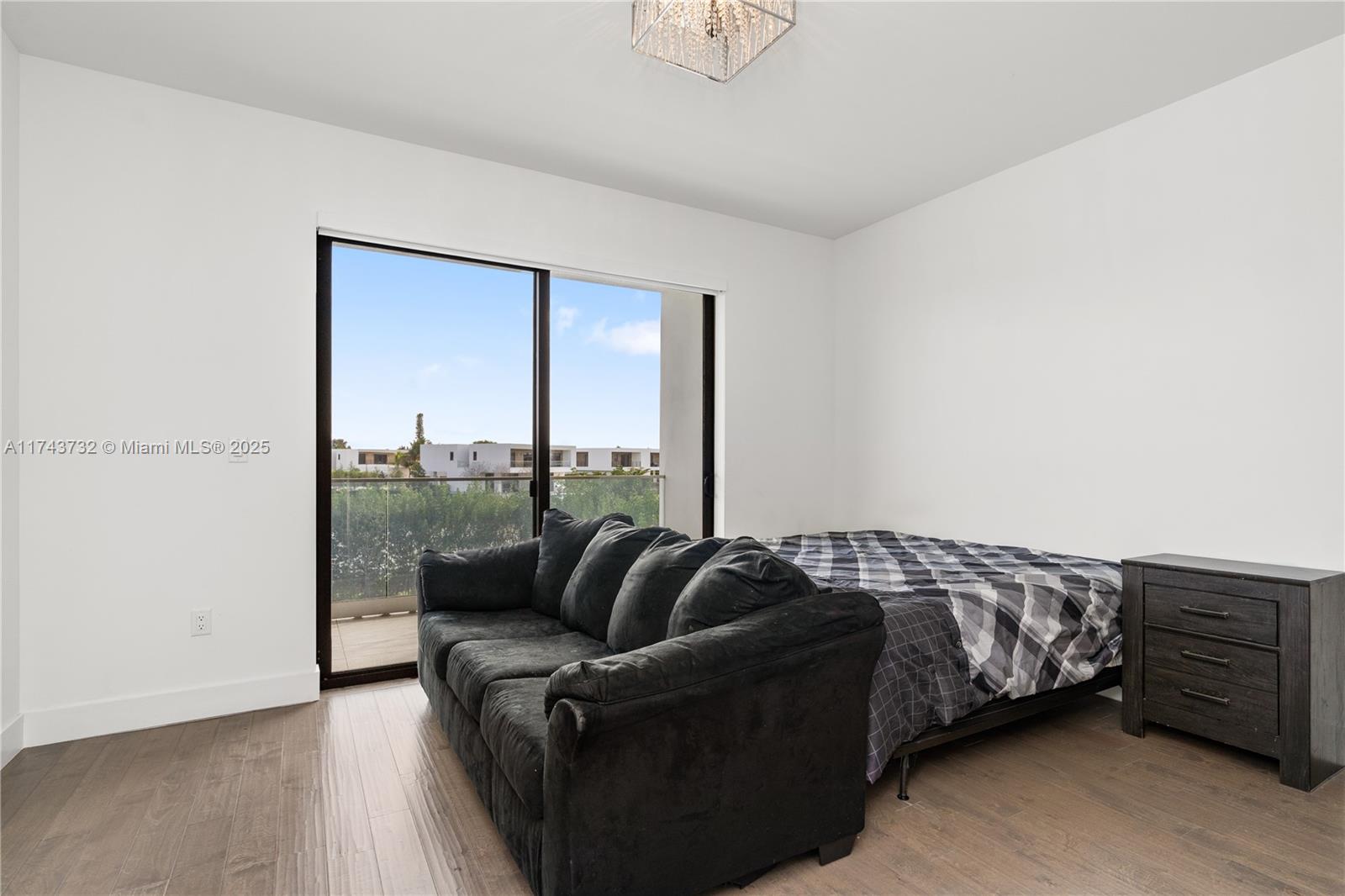 WESTON ESTATES - Residential