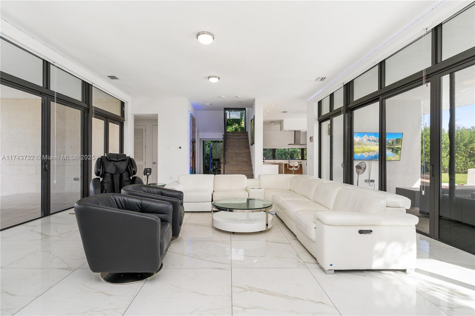 WESTON ESTATES - Residential