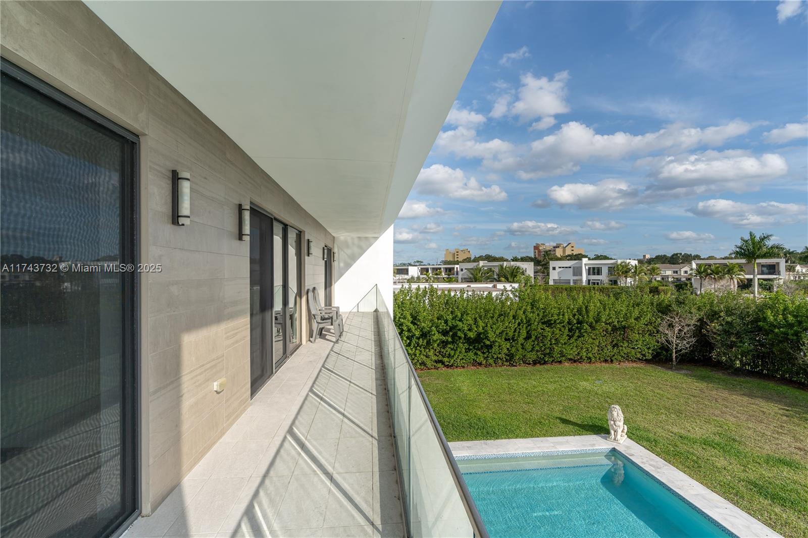 WESTON ESTATES - Residential