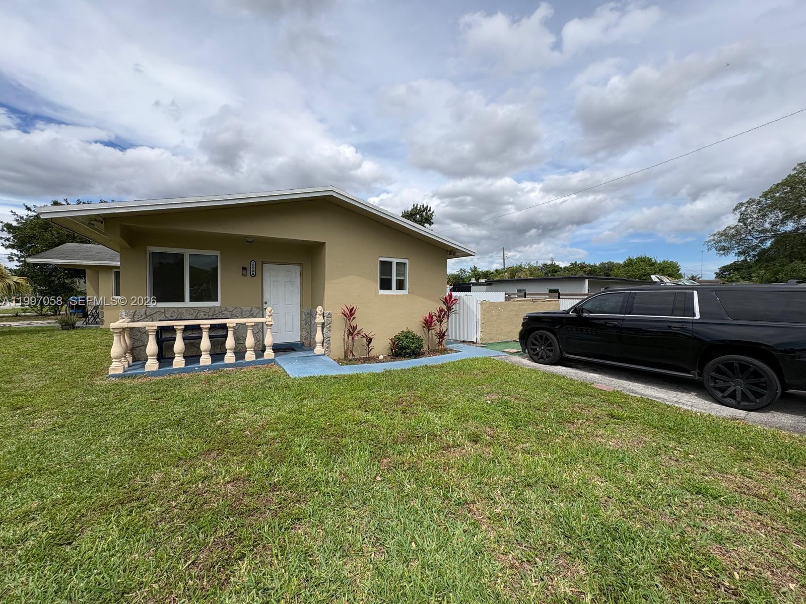 MIAMI GARDENS ESTATES - Residential Lease