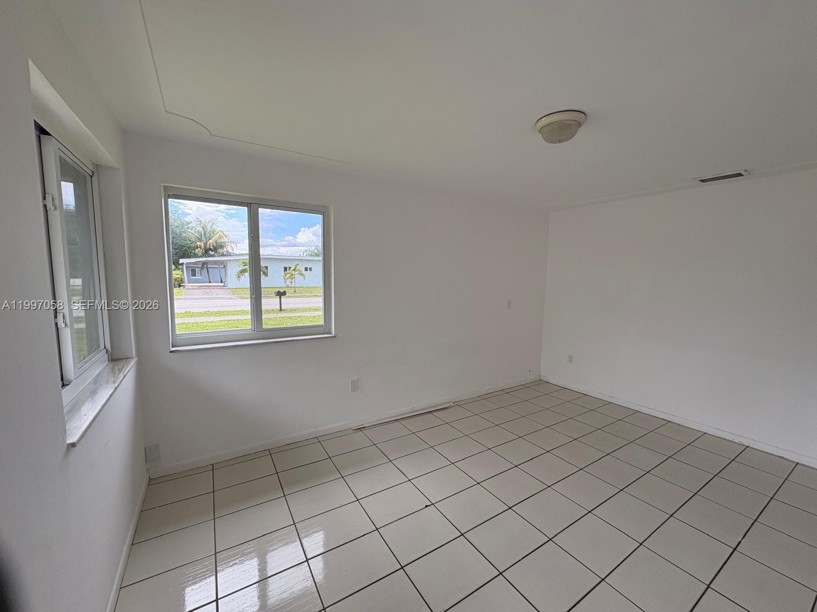 MIAMI GARDENS ESTATES - Residential Lease
