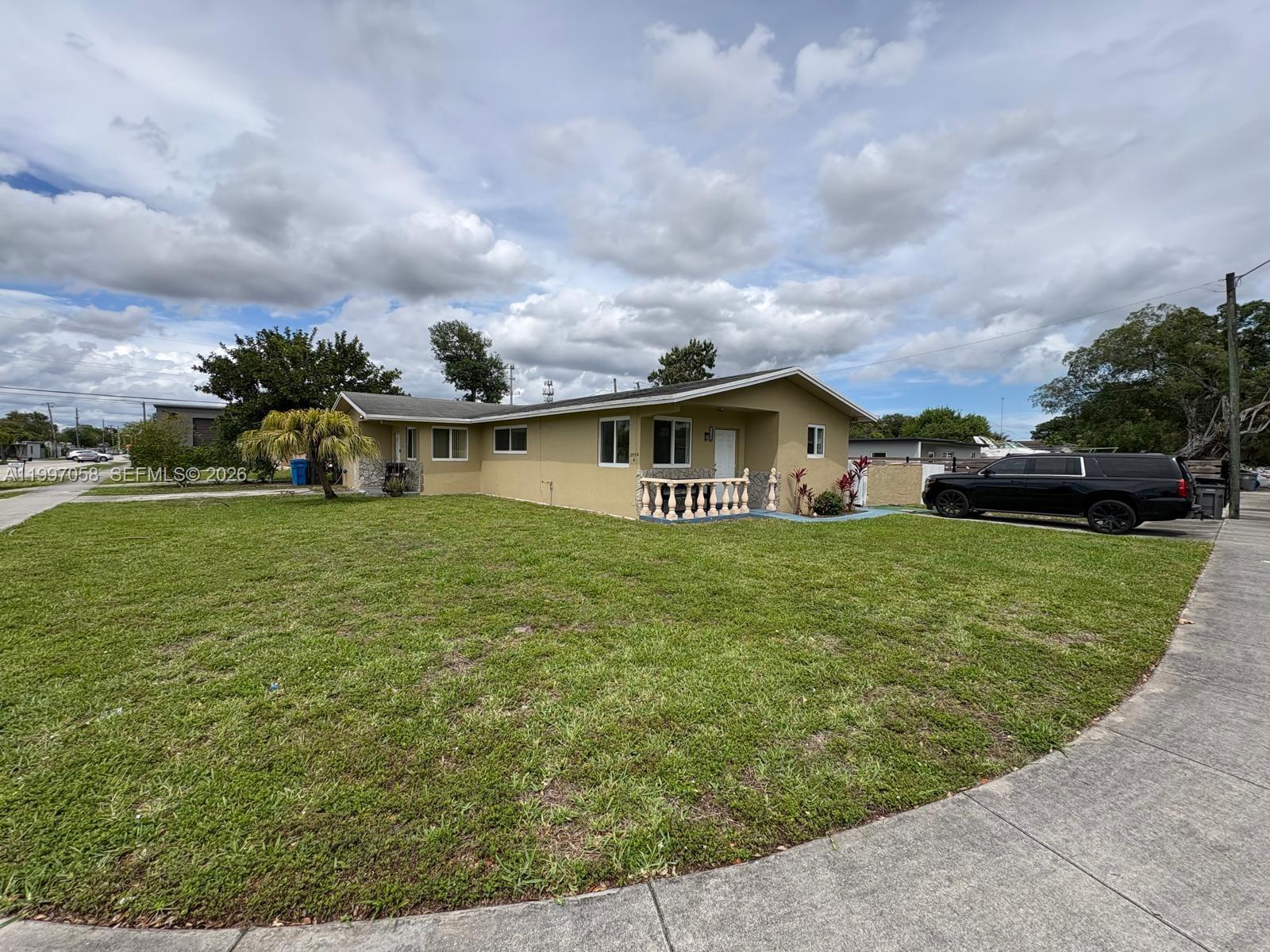 MIAMI GARDENS ESTATES - Residential Lease