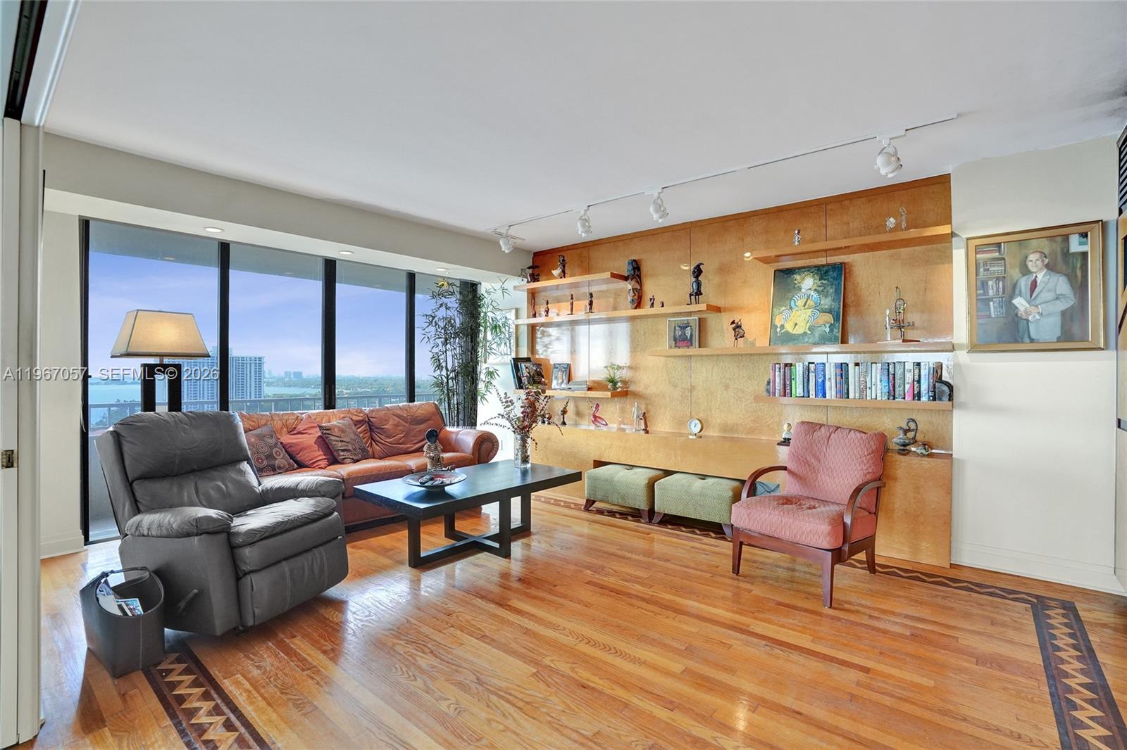 11113 Biscayne Blvd 1757